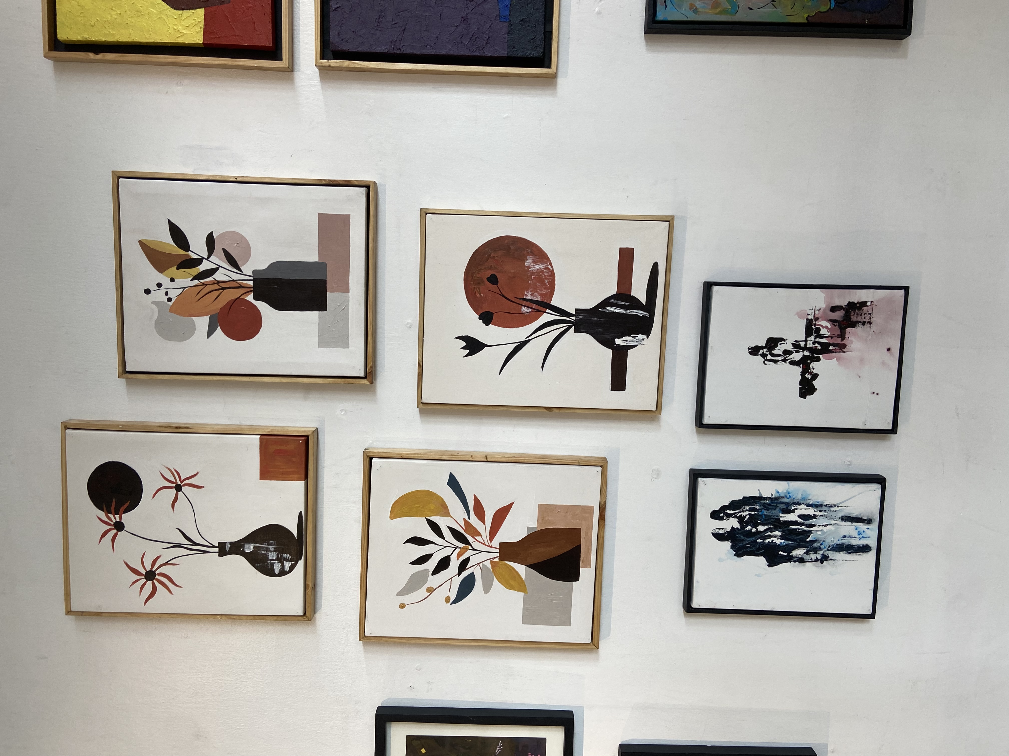 Minimalist Flower vase painting